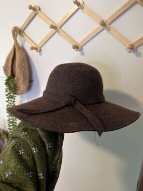 Adora Floppy Sun Hat OS Brown 100% Wool Wide Brim Felt Bow Fedora